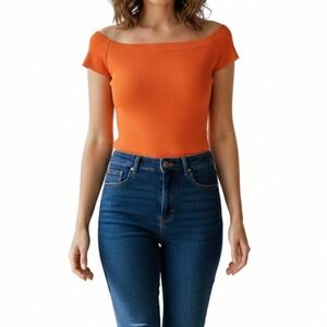 Tiffany & Tomato | Off-The-Shoulder Orange Top Size S